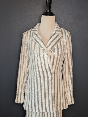 Sequin Striped Blazer And Pant Suit - White & Silver